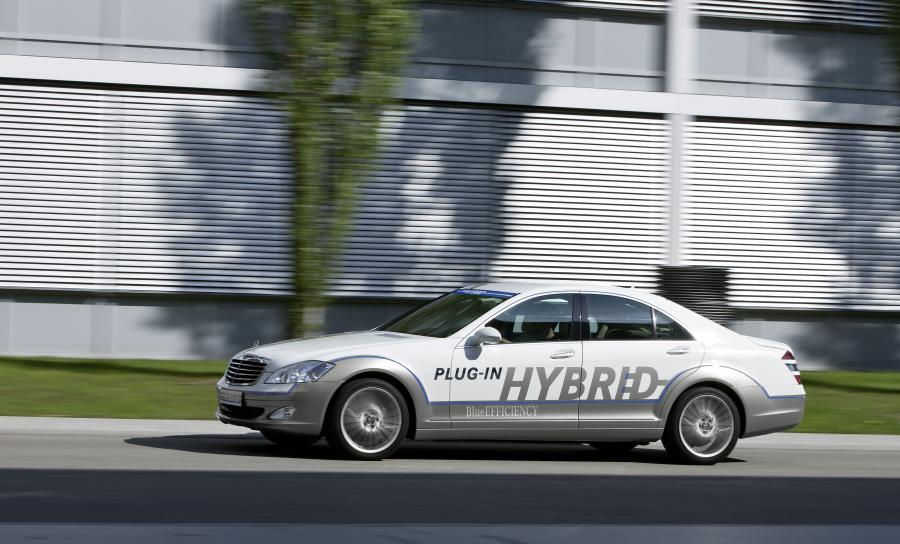  Mercedes-Benz S500 Plug-In Hybrid Concept 2009 года  (фото 3 из 5)